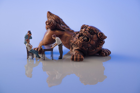 151015_Souleles_Studio_Tour_Miniature_Demo-0019